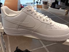 -NIKE KICKS LOUNGE体验店(北京新中关店)