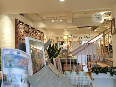 -猫的天空之城概念书店(束河店)