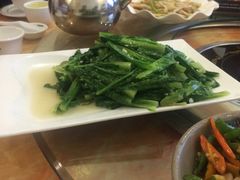 青菜-客满堂川湘菜馆