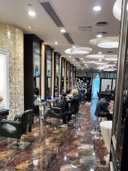 点击看大图 -八佰伴8008星级形象店