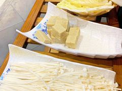 -亿诣蝎府炸酱面羊蝎子火锅(酷车小镇店)
