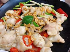果仁炒生鱼片-禄源公·老莞诚饭店
