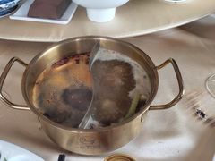 -小天鹅火锅·一线江景洪鼎旗舰店(洪崖洞店)
