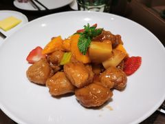 菠萝咕噜肉-有璟阁港式餐厅(国贸商城店)
