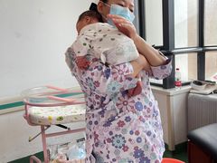 -秋歌护理·月嫂·育儿嫂(浦东医院店)