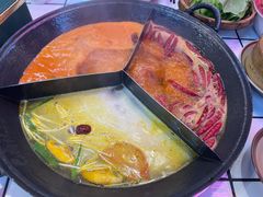 -巴卤社老火锅(财富店)