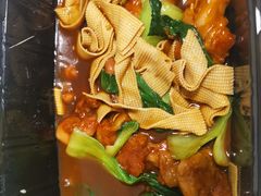 -吉吉向上炭烤鸡肉煲(西小区店)