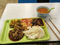 -同济大学本部学苑饮食广场