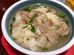 三鲜牛肉馄饨-老新隆牛肉锅贴(新街口店)