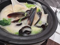 -港丽餐厅(正大店)
