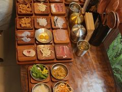 -银米·云南传统过桥米线(双廊黑金冠店)