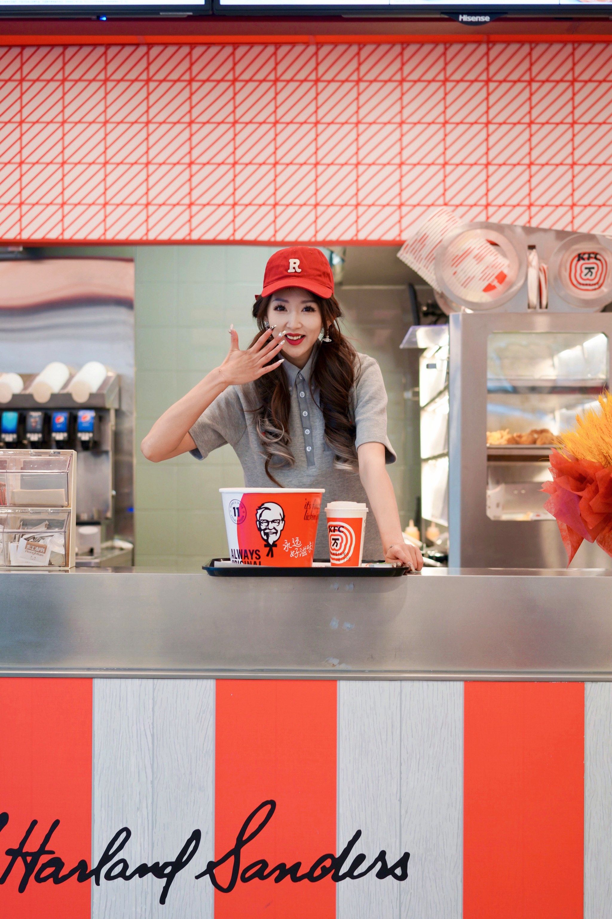 哦莫哦莫,肯德基居然换新"皮肤"啦93