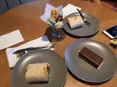 -星巴克臻选(上海合生汇1F店)