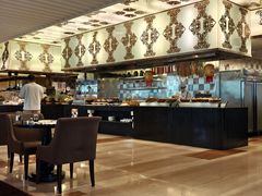 -圣丰索菲特·2 On 988 Café 自助餐厅