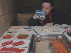 -海底捞火锅鲜切牛肉主题店(长寿路店)