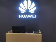 -华为授权体验店(万航渡路)