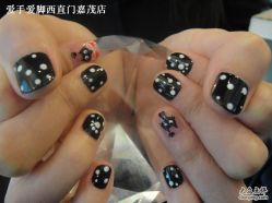 爱手爱脚彩绘光疗甲-摩睫+皮肤管理·科学美容中心