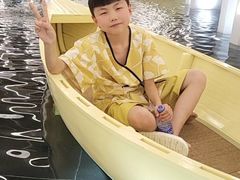 -涨巢·潮玩水疗局