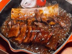 黑椒汁生烧安格斯牛肋骨-炳胜私厨(万象前海店)