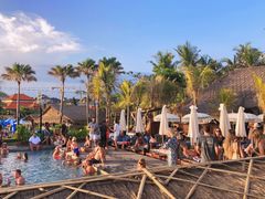 -FINNS Beach Club