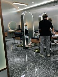 -Tloml salon