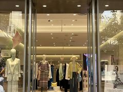-王府井奥莱临潼小镇(临潼店)