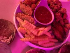 -樱花里音乐餐吧·牛扒椰子鸡(东圃店)