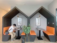-跃动游泳健身俱乐部(新华传媒店)