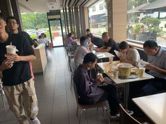 -麦当劳(常山服务区得来速店)