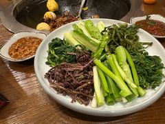 -万里闯关东铁锅炖菜馆(高新旗舰店)