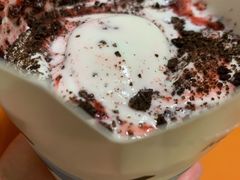 奥利奥草莓麦旋风-麦当劳(龙之梦购物中心店)