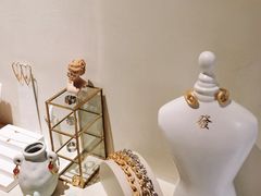 -LADY FAFA(巨鹿路陕西南路路口店)