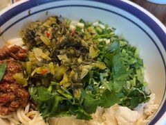 -云阿蛮云南生烫牛肉米线(奉贤路店)