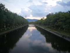-菌海森林·非遗野生菌火锅(西山区滇池路摩根道店)