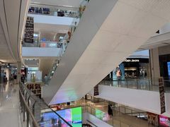 -LuOne凯德晶萃广场(徐家汇路店)