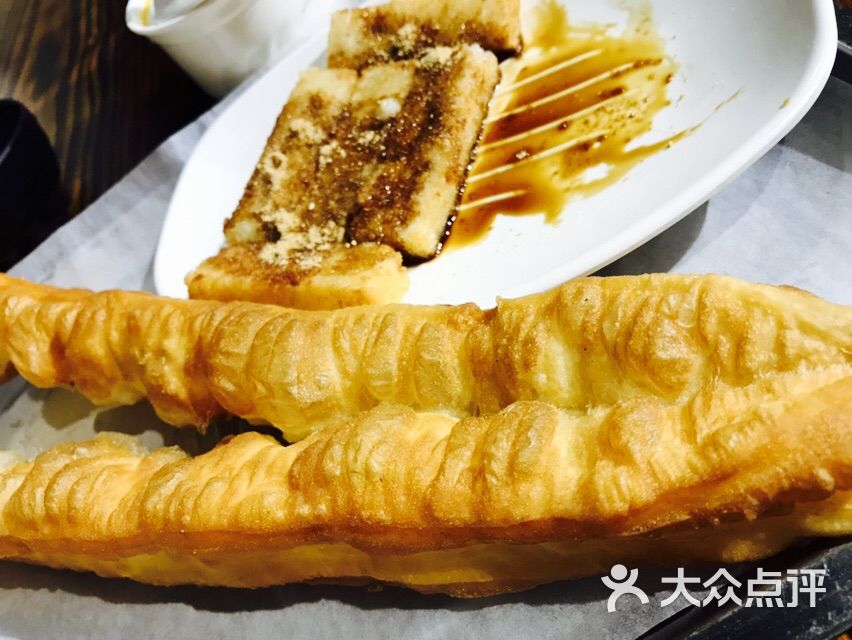 嗲来兮夜市大饼油条