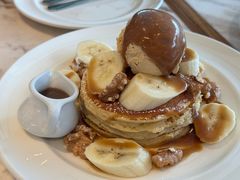 -ROAST coffee & eatery