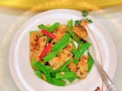 藕饼炒荷兰豆-东江海鲜酒家(艺都分店)