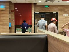 -麦当劳(虹梅路地铁站店)
