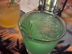 -饮湖威士忌鸡尾酒吧