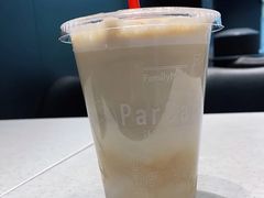 -全家便利店(江湾镇站店)