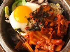 肥牛石锅拌饭-汤里来温泉