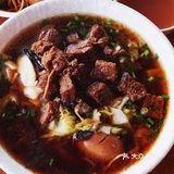 咸菜和拌面真是绝配大肉看着油其实肥而不腻