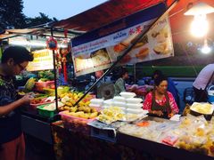 -芒果糯米饭摊子