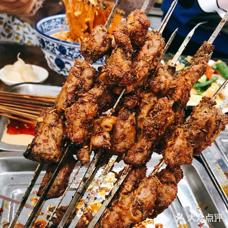 ‮安老‬家牛羊‮泡肉‬馍有泡‮ 馍‬小炒还有烧烤
