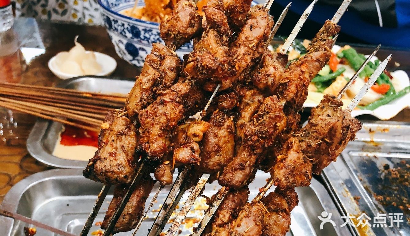 ‮安老‬家牛羊‮泡肉‬馍有泡‮ 馍‬小炒还有烧烤