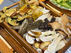 -原林野山菌火锅·炒菌(关上野生菌一条街店)