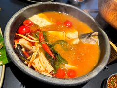 毛辣果酸汤鱼-Ameigo梅果·云贵川bistro(长宁来福士店)