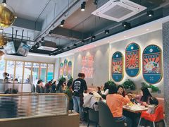 饭点高峰-柠檬树茶餐厅(海雅缤纷城店)
