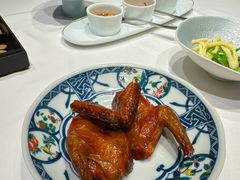 脆皮妙龄鸽-荣轩(新荣记环球金融中心店)